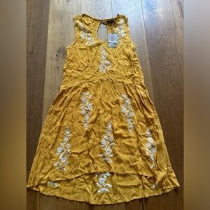 Midi dress size M, organic material brand new bought in Natura Store in Portugal